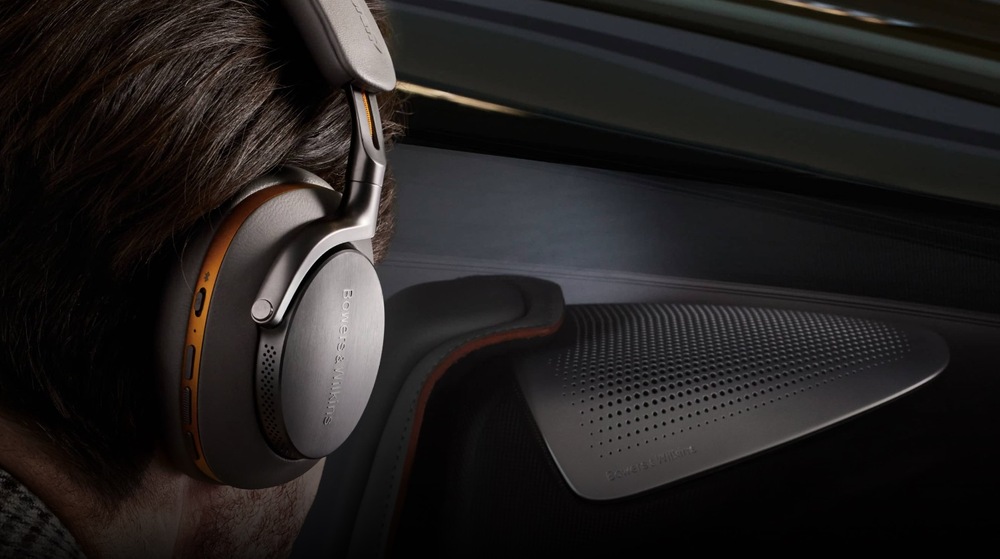 Bowers & Wilkins Px8 McLaren Edition