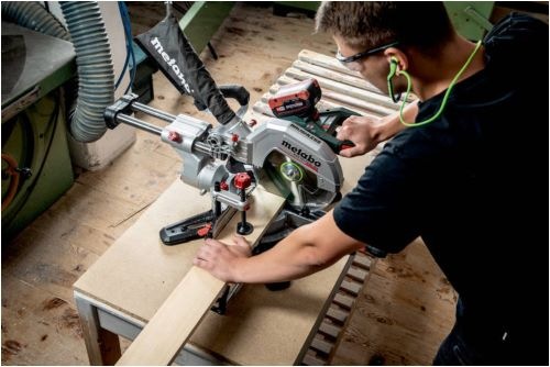 Metabo KGS 18 LTX BL 216 (s batériou)