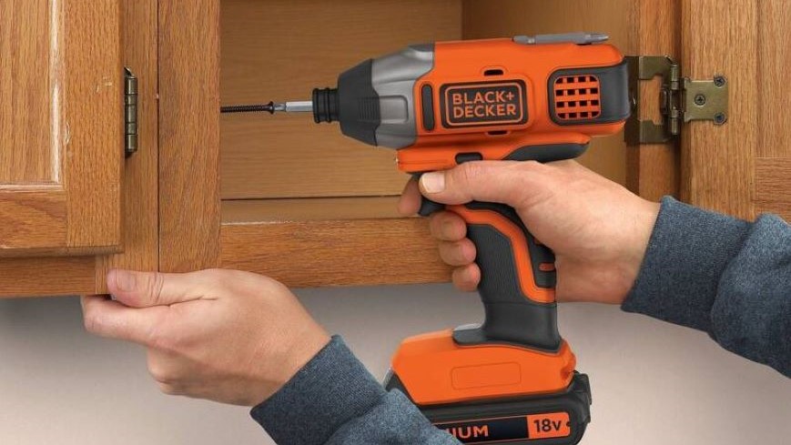 AKU program Black+Decker