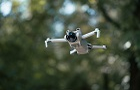 Recenzia: Ako to lieta novému dronu DJI Mini 3?